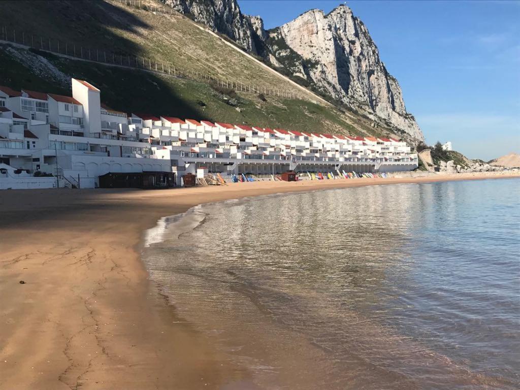 A Flat By The Beach Hotel Gibraltar Zewnętrze zdjęcie